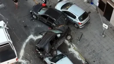 Vehículos destruidos después del choque múltiple en Quilmes