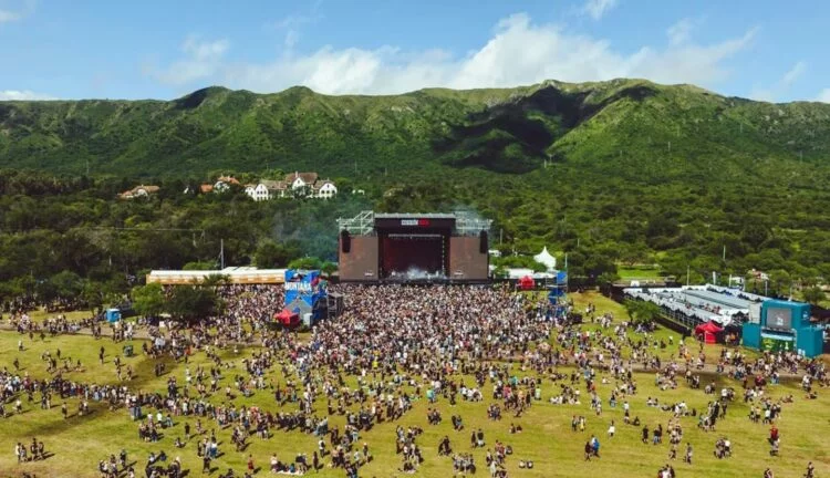 Imagen del operativo de seguridad para el Cosquín Rock 2026