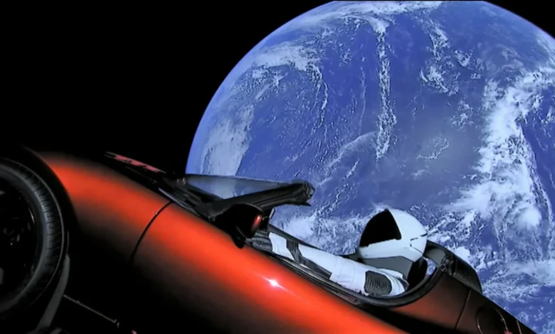 Imagen de una nave espacial de SpaceX en la Luna