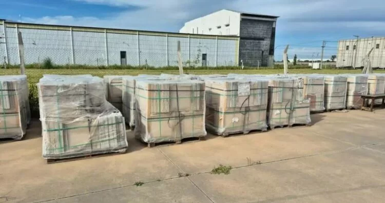 Subasta judicial de materiales de construcción de Márquez & Asociados
