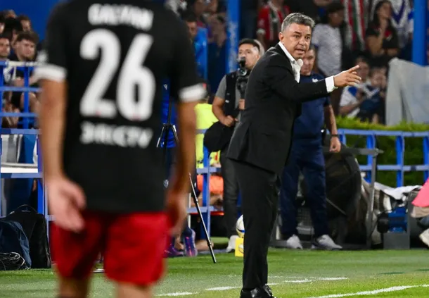 Marcelo Gallardo en el banco de River Plate
