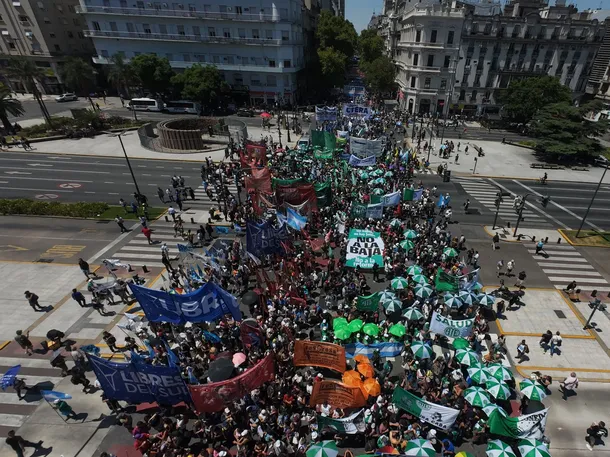 Imagen de una marcha contra la Reforma Laboral en Buenos Aires