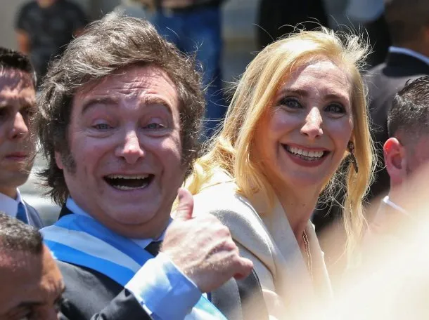 Javier Milei y Karina Milei en una reunión oficial