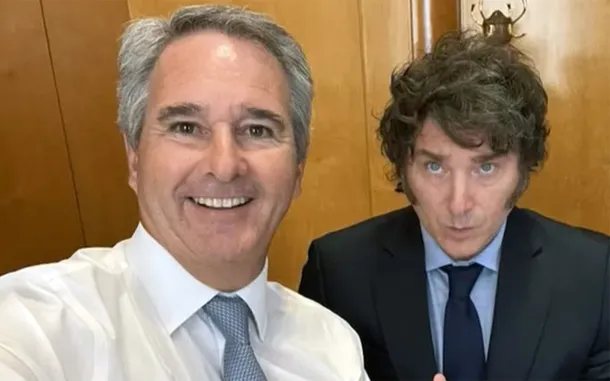 Pablo Quirno y Javier Milei durante la sesión del Senado