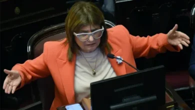 Patricia Bullrich en el Senado durante el debate de la reforma laboral