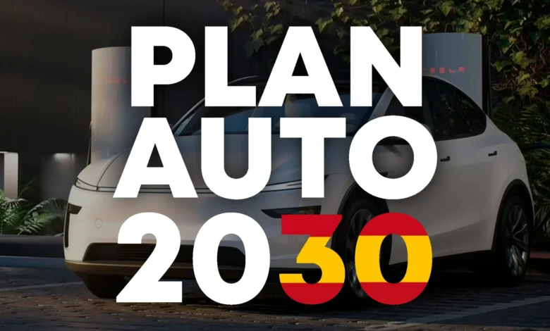 Coche eléctrico cargando en una estación de carga