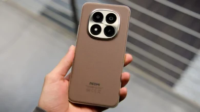 Imagen de una cámara de Xiaomi con los botones de volumen resaltados