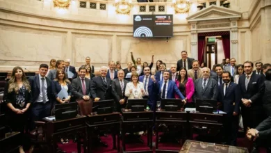 Senadores celebran la aprobación de la Reforma Laboral