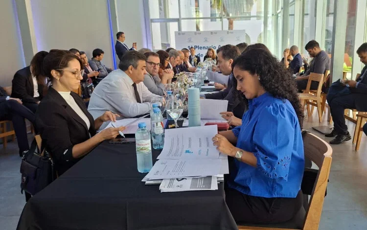 Representantes de la Defensoría del Pueblo de Córdoba en el plenario de ADPRA en Catamarca