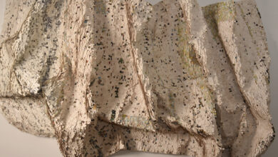 Imagen de una exposición de arte en el Paseo del Buen Pastor