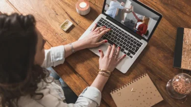 Imagen de una persona mediando un conflicto