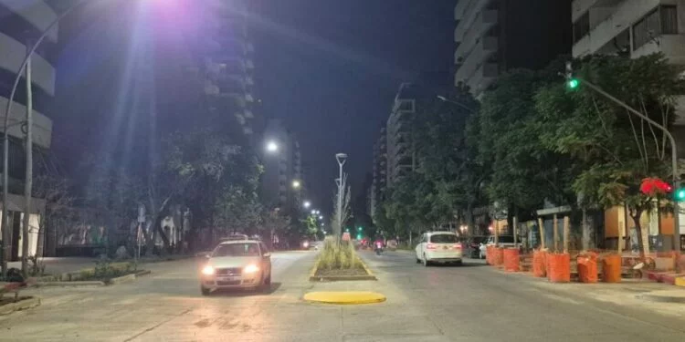 Tránsito vehicular en Bv. San Juan