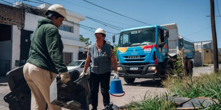 Operativo de descacharreo en Córdoba para prevenir el dengue