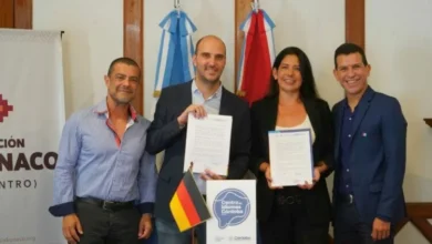 Jóvenes en una clase de idiomas