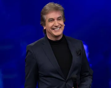 Imagen de Dante Gebel durante una entrevista de televisión