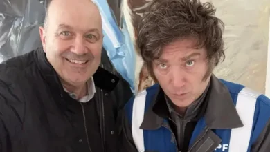 Federico Sturzenegger junto a Javier Milei