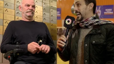 Imagen de Martín Caparrós y José Chatruc en un enfrentamiento virtual