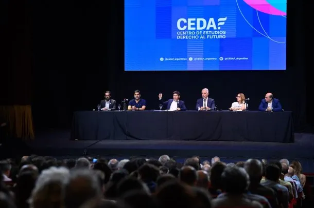 Axel Kicillof en un acto en La Plata