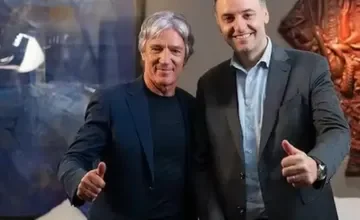 Imagen de Toti Pasman durante una transmisión en vivo