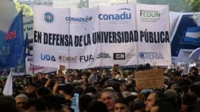 Imagen de una marcha de docentes universitarios
