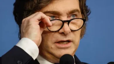 Javier Milei en una conferencia de prensa sobre el fallo de YPF