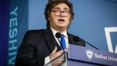 Javier Milei en la Gala Anual J100 recibiendo el premio Warrior for Truth Award