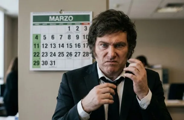 Imagen de un calendario con días feriados marcados