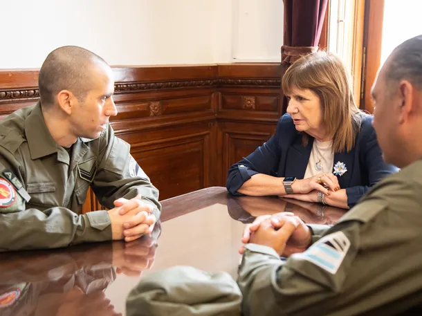 Patricia Bullrich y Nahuel Gallo en el despacho de la jefa de bloque de senadores