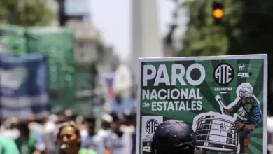 Trabajadores estatales en una manifestación