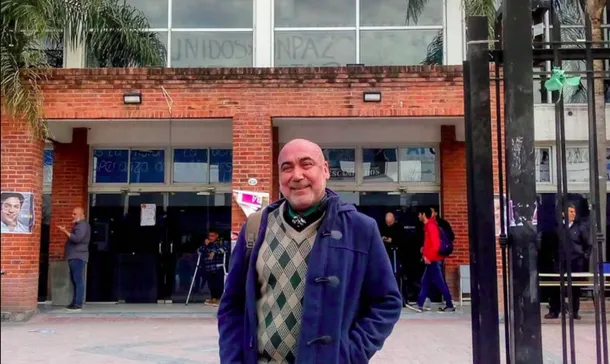 Imagen de un edificio en Caballito donde se encontró el cuerpo del profesor asesinado