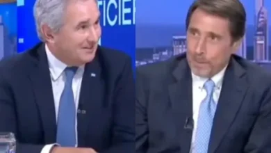 Pablo Quirno con la mano vendada después de lesionarse jugando al fútbol