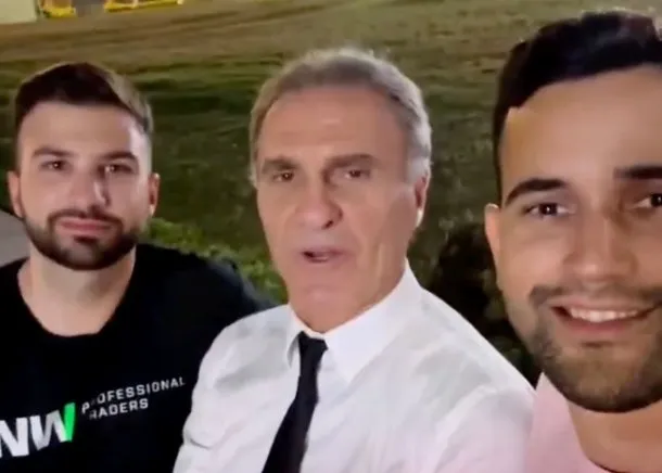 Oscar Ruggeri y Mauricio Novelli en una imagen del video filtrado