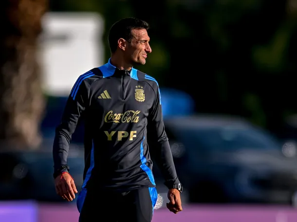 Lionel Scaloni en una conferencia de prensa