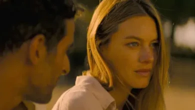 Imagen de la película 'Sin aliento' con los protagonistas Camille Rowe y Sofiane Zermani