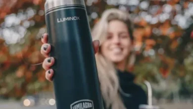 Termo Lumilagro sobre una mesa de trabajo