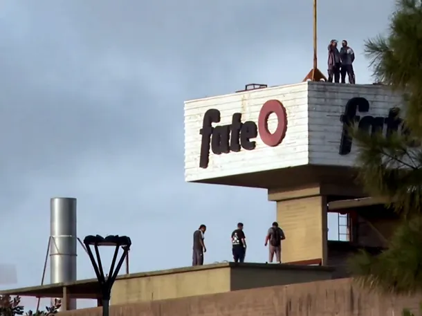 Trabajadores de FATE en protesta