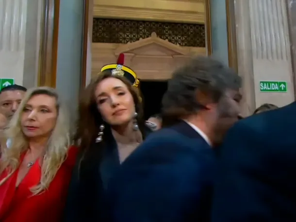 Victoria Villarruel y Karina Milei en la Asamblea Legislativa