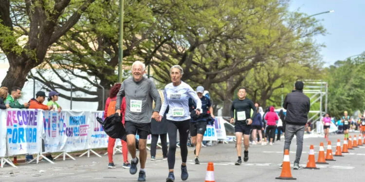 Corredores en la Maratón New Balance 42K Córdoba