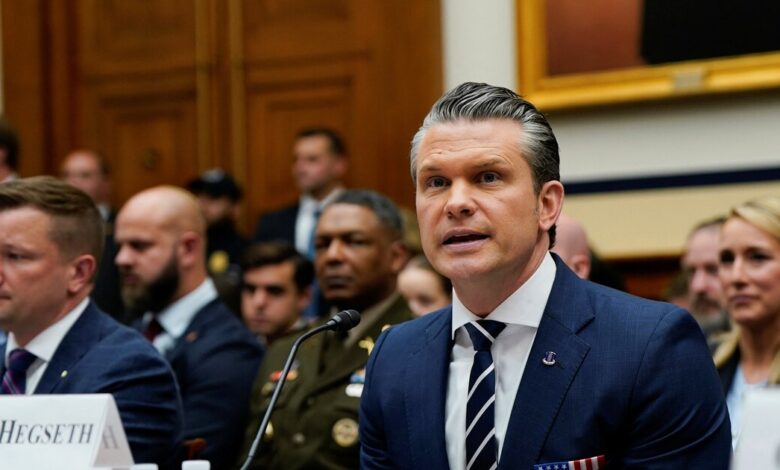 Imagen de un portaaviones estadounidense en el Estrecho de Ormuz