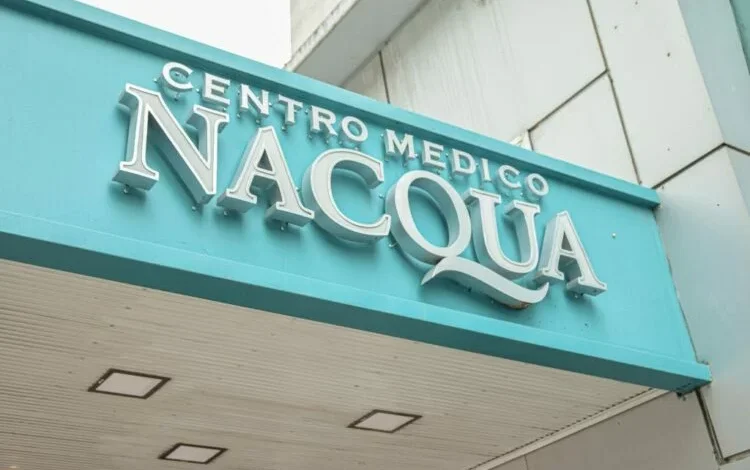 Imagen de un centro de salud en Villa Carlos Paz, con una variedad de especialidades médicas