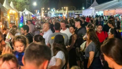 Imágenes de turistas disfrutando de la naturaleza y la cultura en Córdoba durante Semana Santa