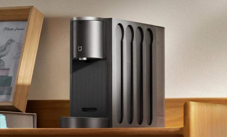 Imagen de la Mijia Capsule Coffee Machine de Xiaomi, mostrando su diseño elegante y compacto.