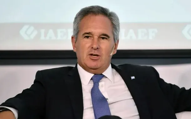 Pablo Quirno, canciller argentino, durante una reunión diplomática