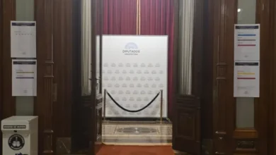 Imagen de la sala del Congreso con medidas de seguridad