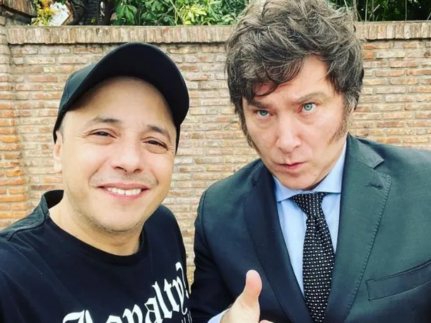 Imagen de El Dipy en una conferencia de prensa