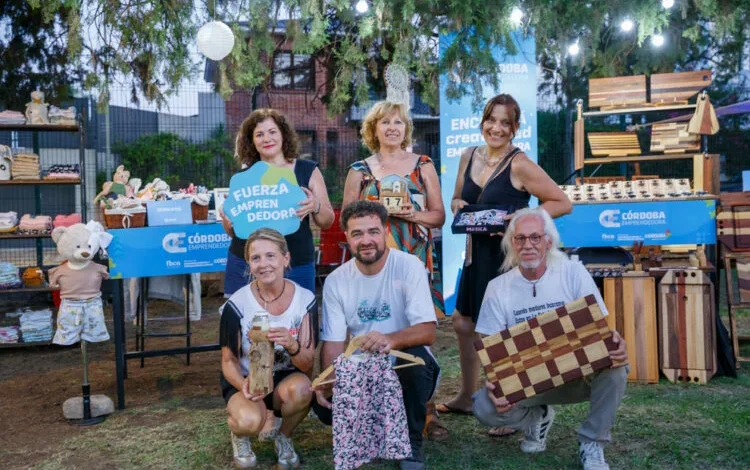 Empleados de Córdoba Emprendedora en una reunión de capacitación