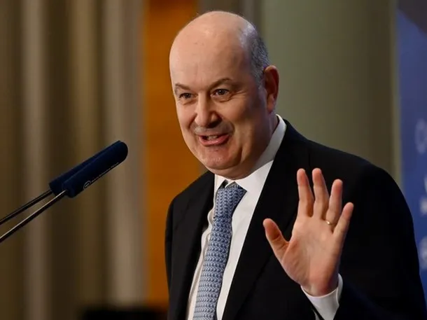 Federico Sturzenegger, autor intelectual de la Reforma Laboral, durante una reunión con representantes sindicales