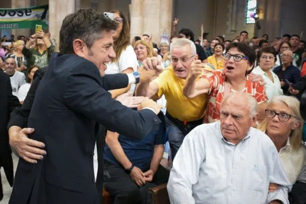 Axel Kicillof asistió a la misa homenaje al papa Francisco en Luján