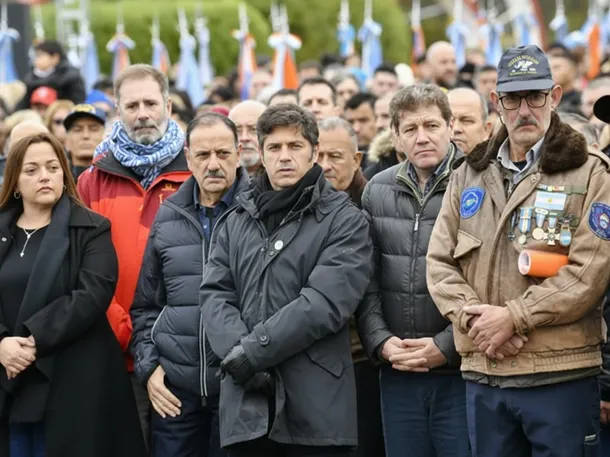 Axel Kicillof en el acto por el Día del Veterano y de los Caídos en la Guerra de Malvinas en Ushuaia