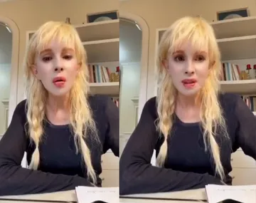 Nacha Guevara en el escenario, con su voz y presencia cautivando al público